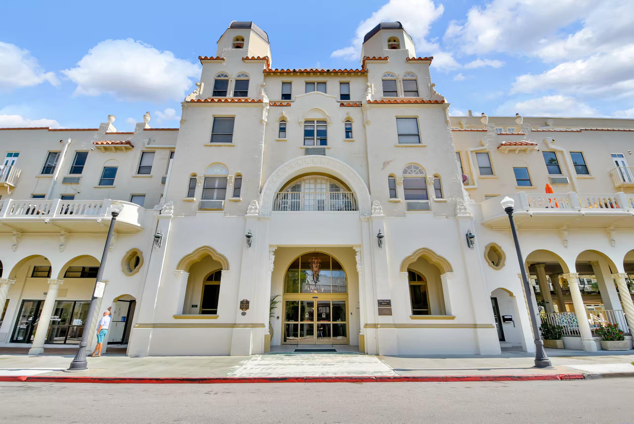 235 SUNRISE Avenue Unit 3260, Palm Beach