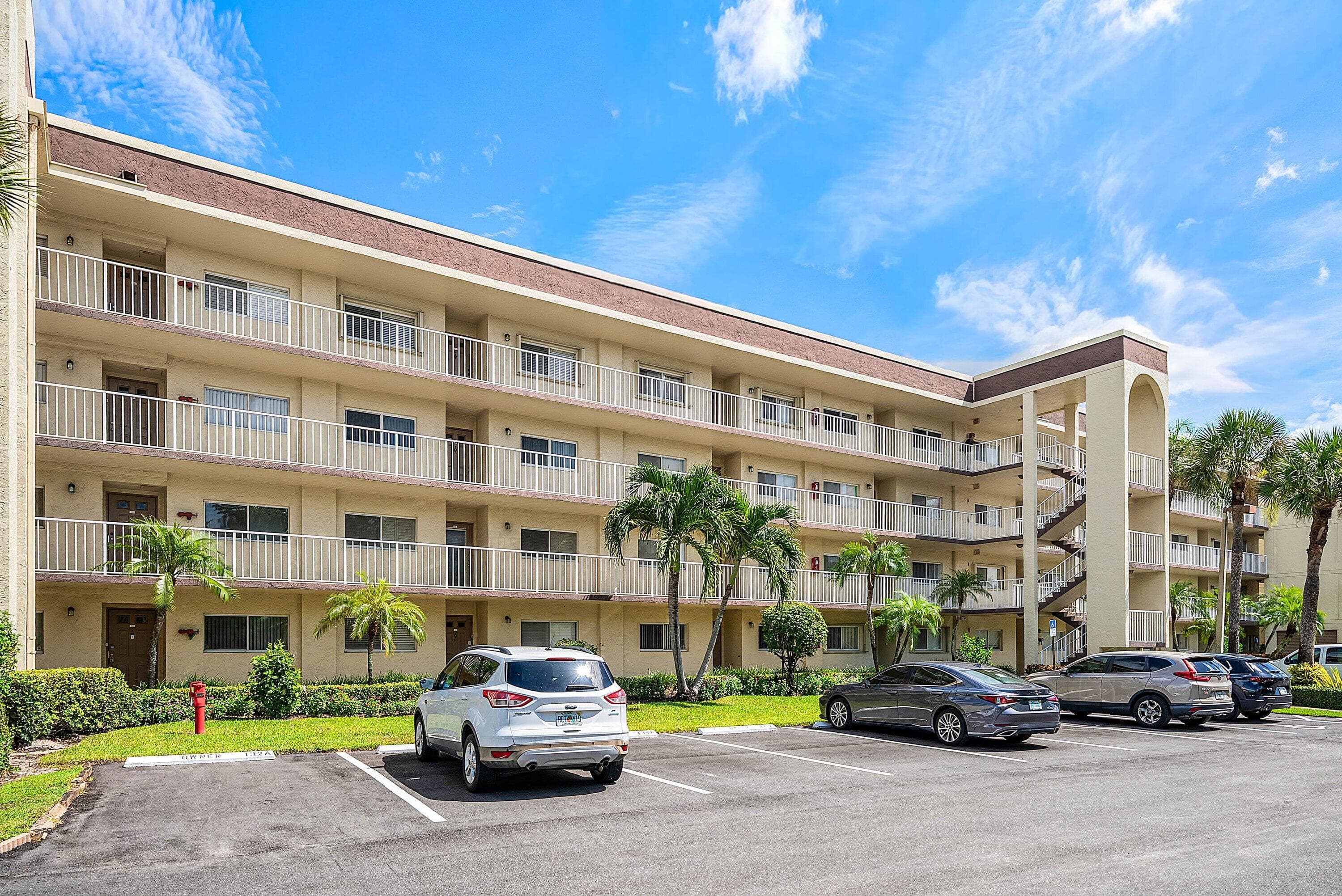 4735 LUCERNE LAKES Boulevard E Unit 402, Lake Worth