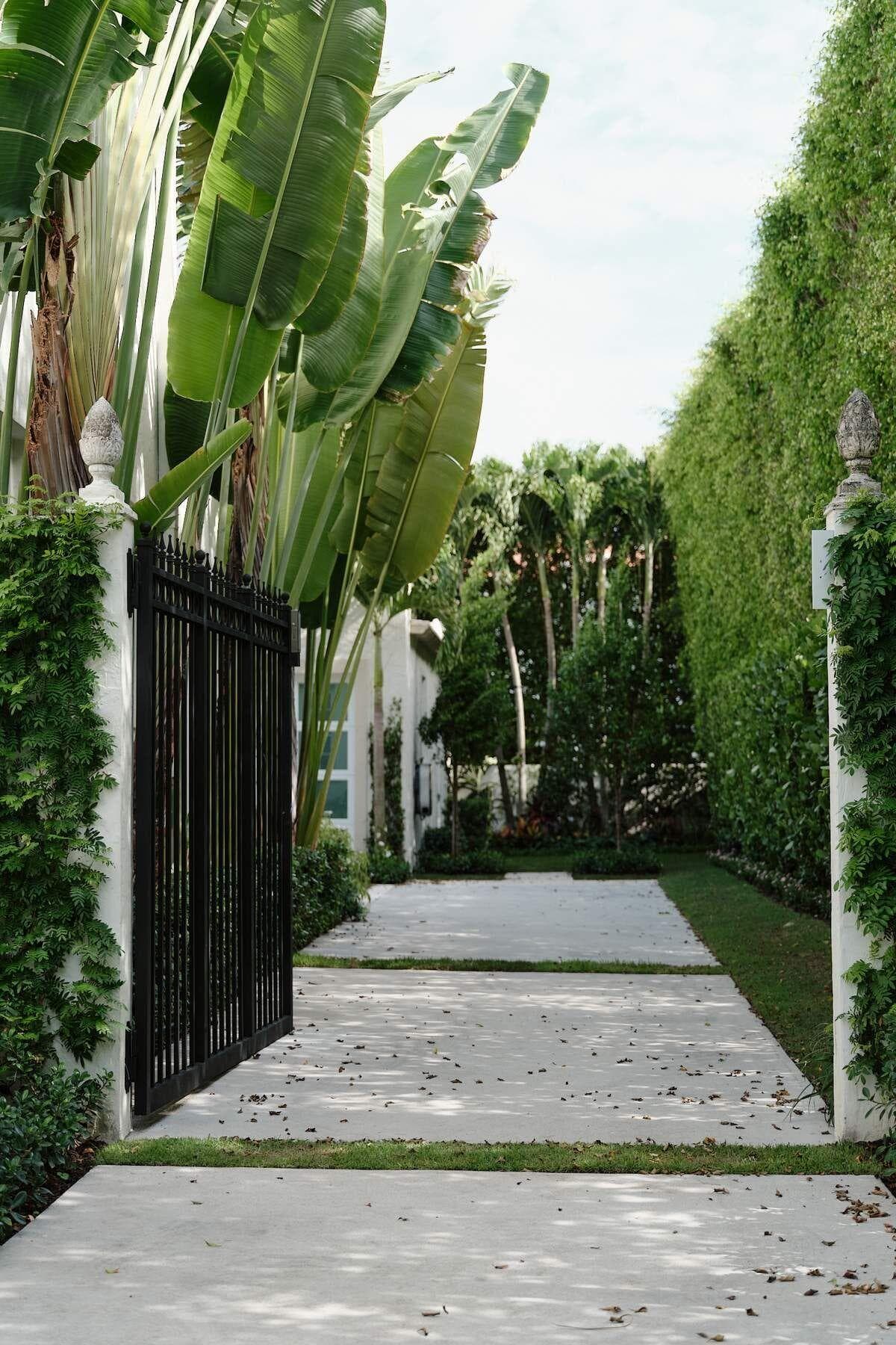 130 Brazilian Avenue, Palm Beach, view 3
