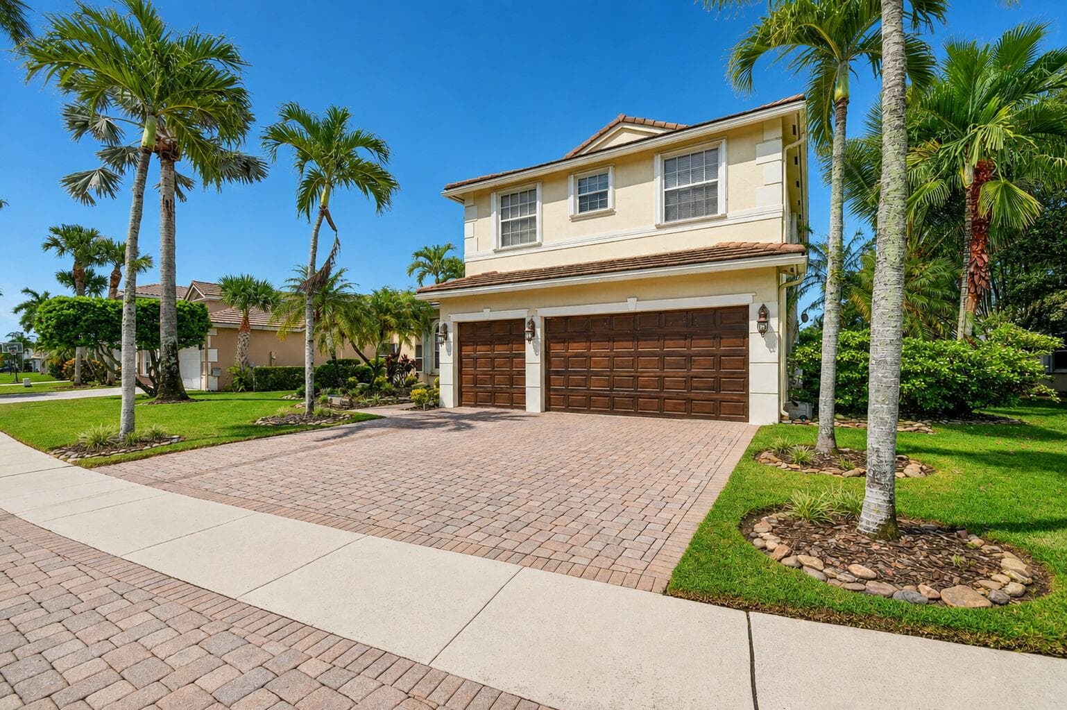 6839 Houlton Circle, Greenacres, view 2