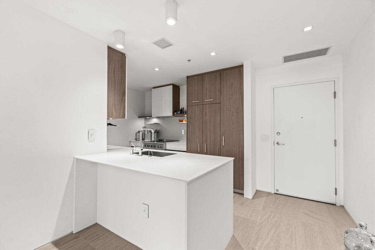 300 S AUSTRALIAN Avenue Unit 1104, West Palm Beach, view 2