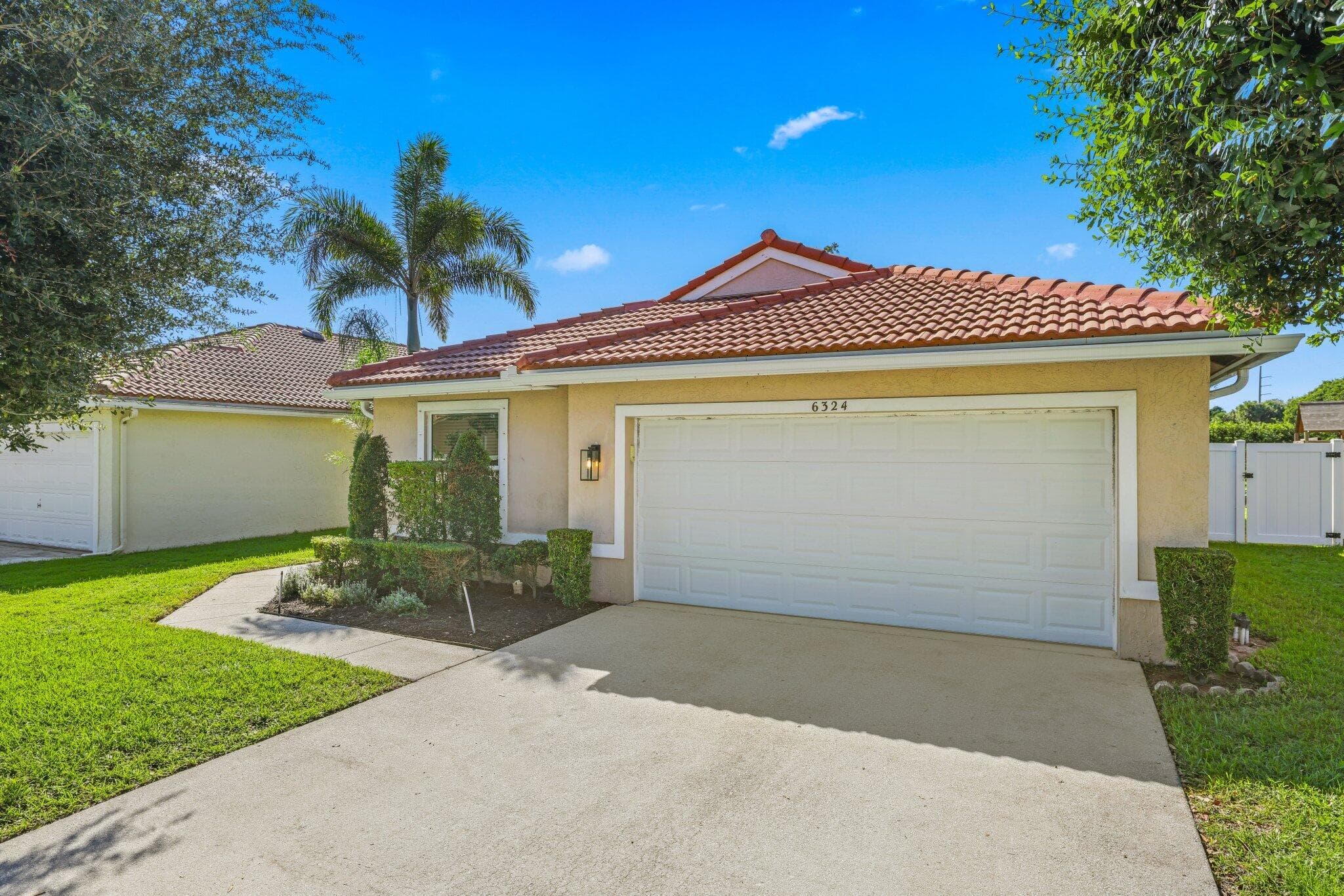 6324 BARTON CREEK Circle, Lake Worth, view 4